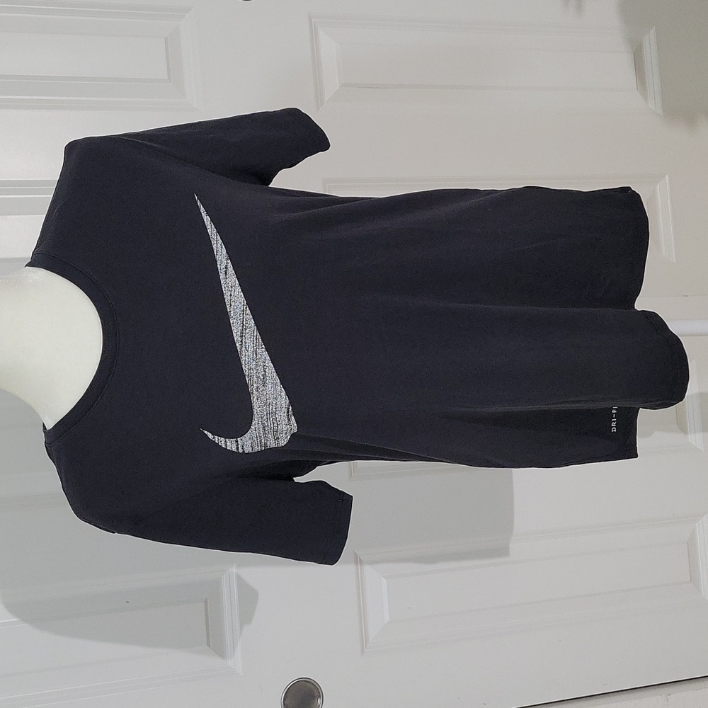 Nike Men's Athletic Cut The Nike Tee Dri-fit Size Medium Black and Grey …